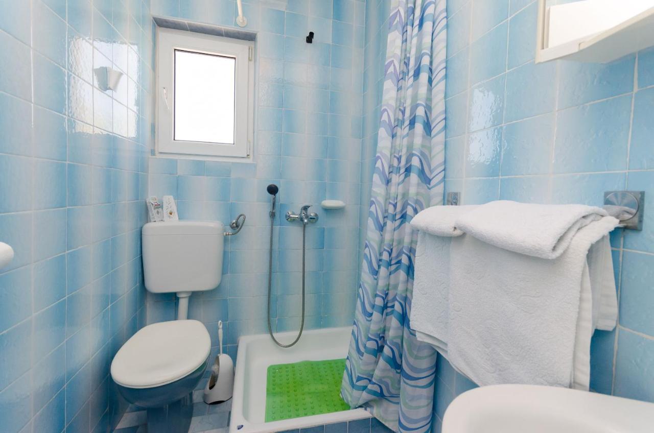 Apartments And Room Sime M 洛帕 外观 照片